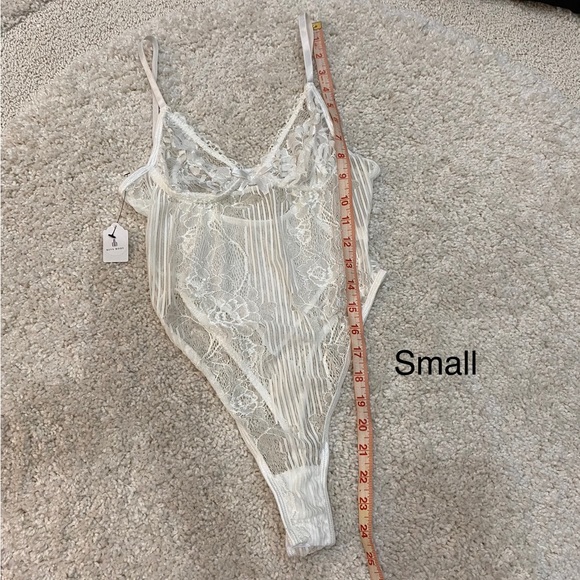 White sexy lace lingerie bodysuit NWT - Picture 7 of 11